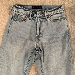 Abercrombie 90’s Vintage Straight Jeans (28x30)